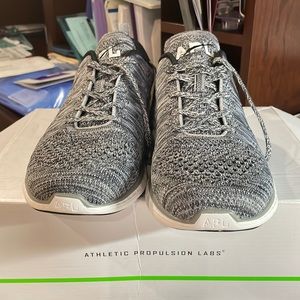 NWT APL tech loom pro knit running shoe